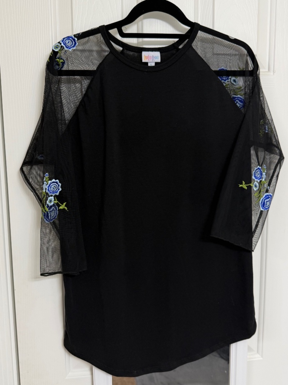 NWOT - LulaRoe Randy Shirt (L)